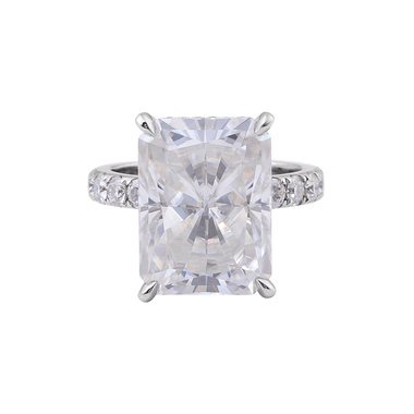 Radiant Cut Moissanite Halo Pavé White Gold Ring